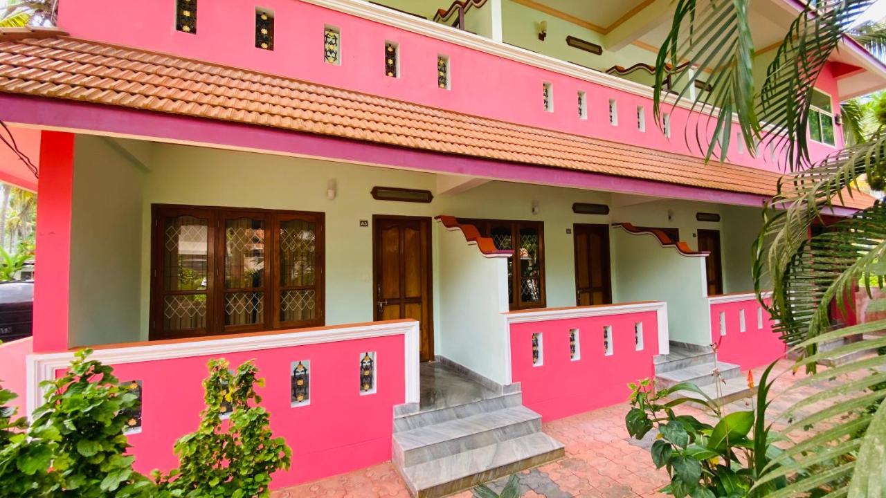 Hotel Packbag Comfort Bed & Breakfast à Kovalam Extérieur photo