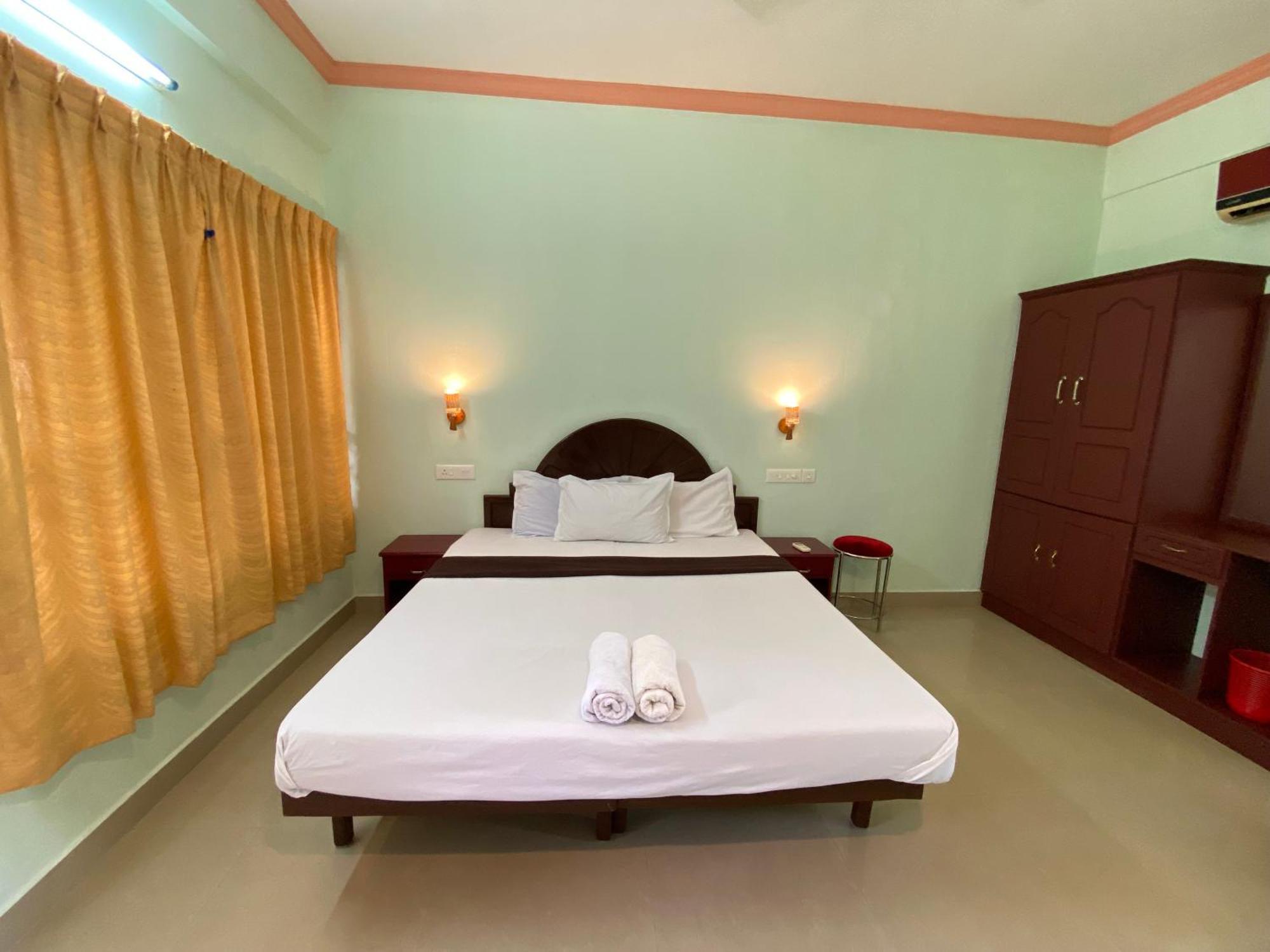 Hotel Packbag Comfort Bed & Breakfast à Kovalam Extérieur photo